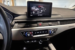 Sininen Audi A4 2018 kuva 24.