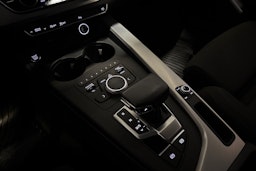Sininen Audi A4 2018 kuva 27.