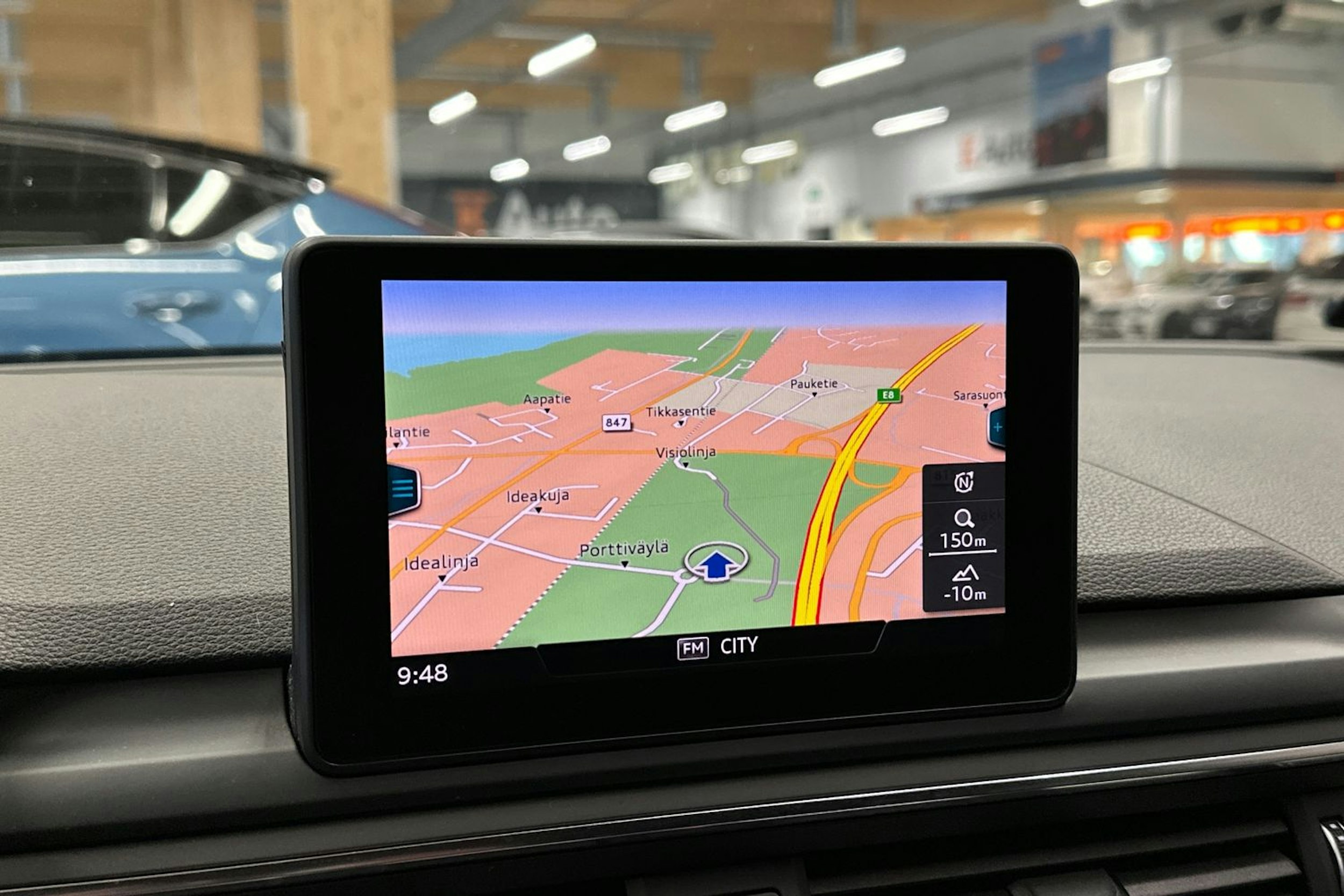 valkoinen Audi A4 2018 kuva 18.