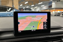 valkoinen Audi A4 2018 kuva 18.