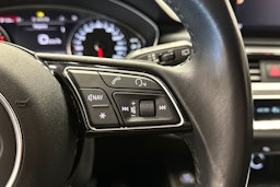 valkoinen Audi A4 2018 kuva 29.
