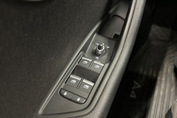valkoinen Audi A4 2018 kuva 31.
