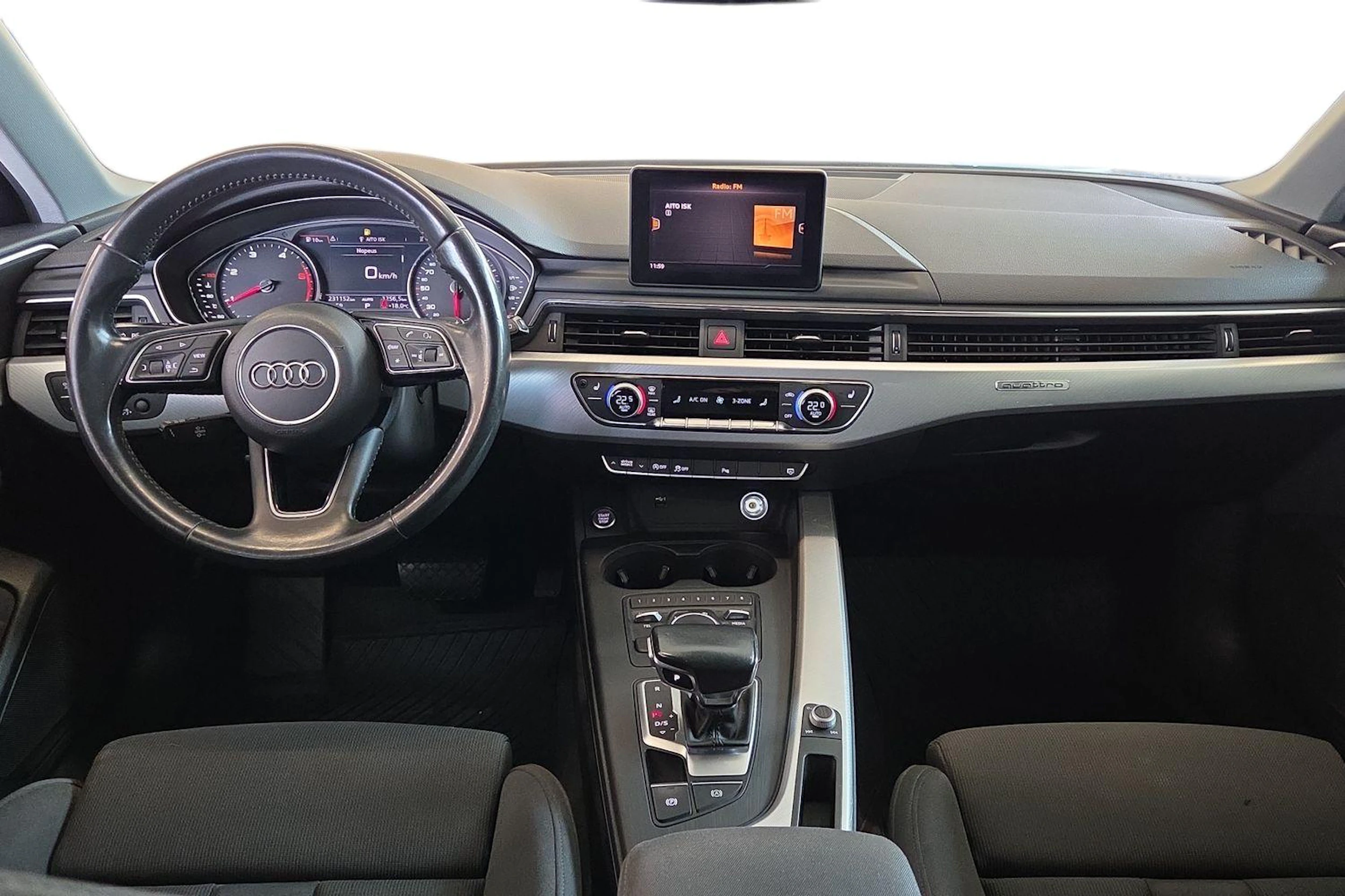 Musta Audi A4 2018 kuva 7.