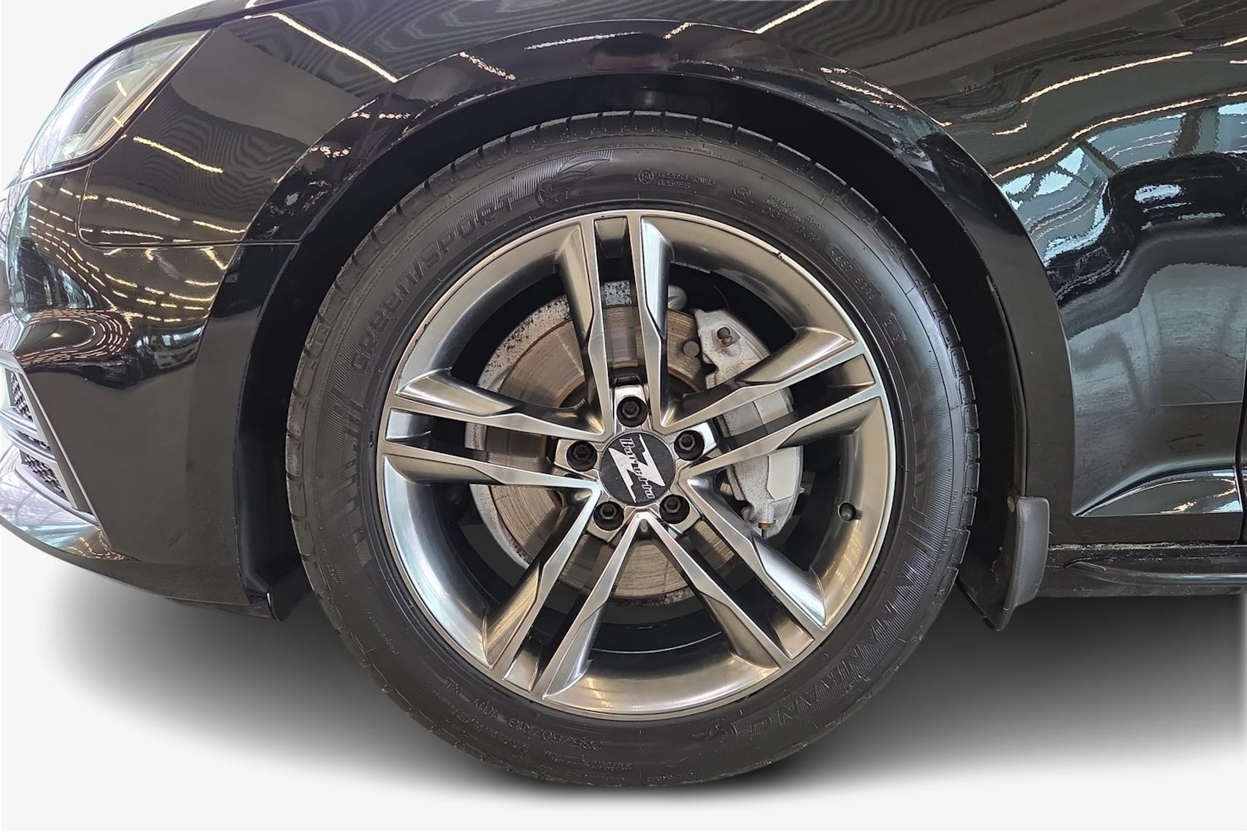 Musta Audi A4 2018 kuva 9.