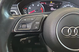 Musta Audi A4 2018 kuva 12.