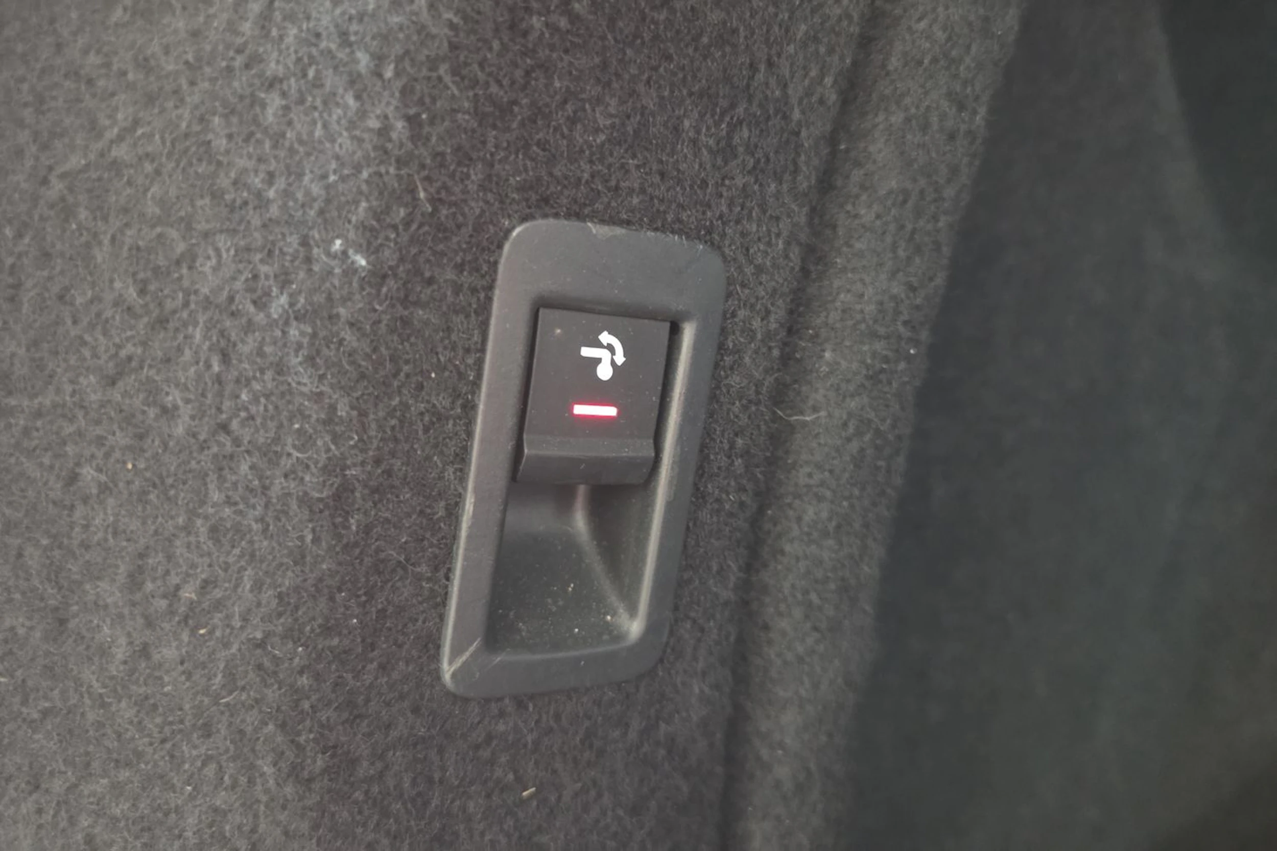 Musta Audi A4 2018 kuva 23.