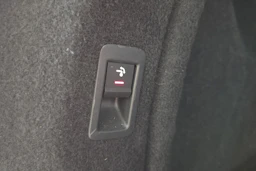 Musta Audi A4 2018 kuva 23.