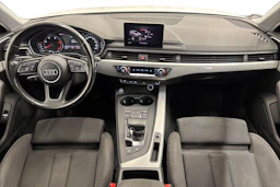 valkoinen Audi A4 2018 kuva 9.