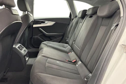 valkoinen Audi A4 2018 kuva 11.