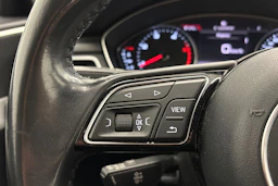 valkoinen Audi A4 2018 kuva 17.