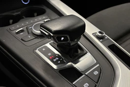 valkoinen Audi A4 2018 kuva 25.