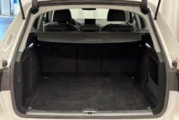 valkoinen Audi A4 2018 kuva 26.