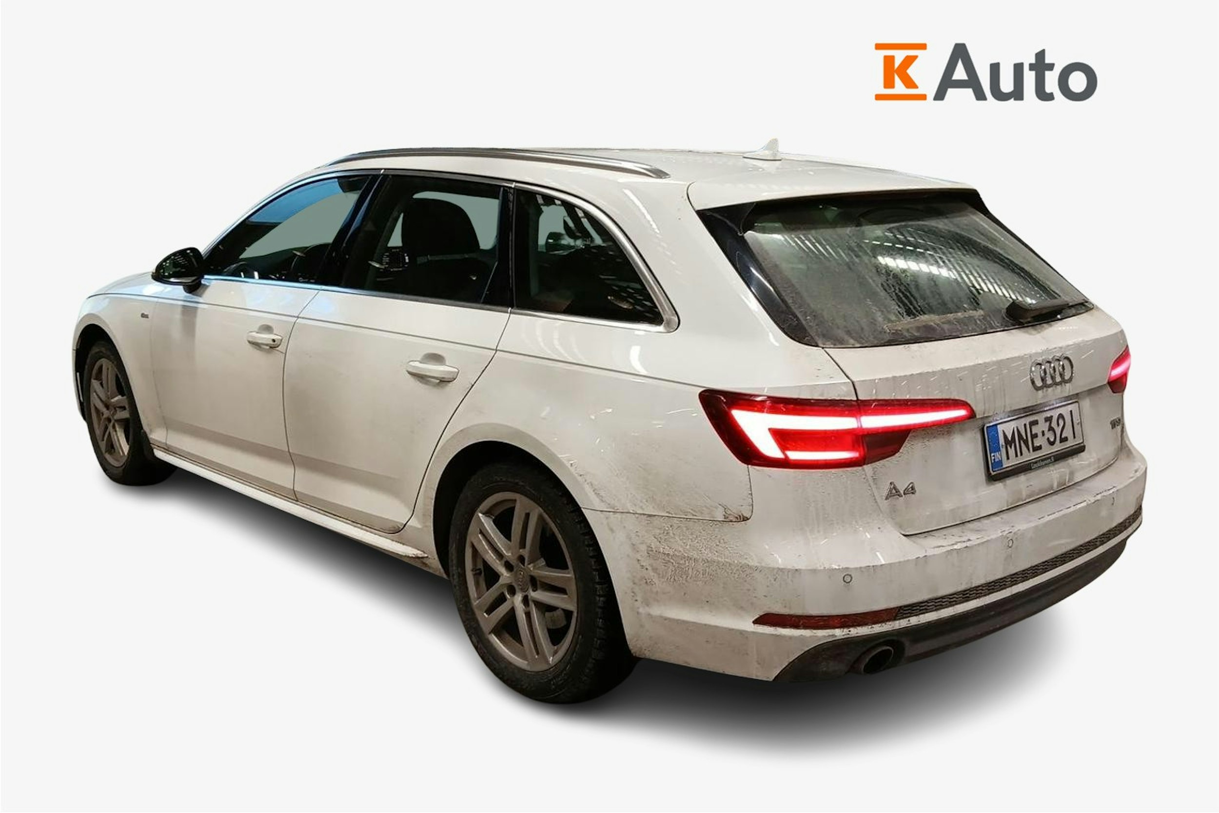 Valkoinen Audi A4 2018 kuva 2.