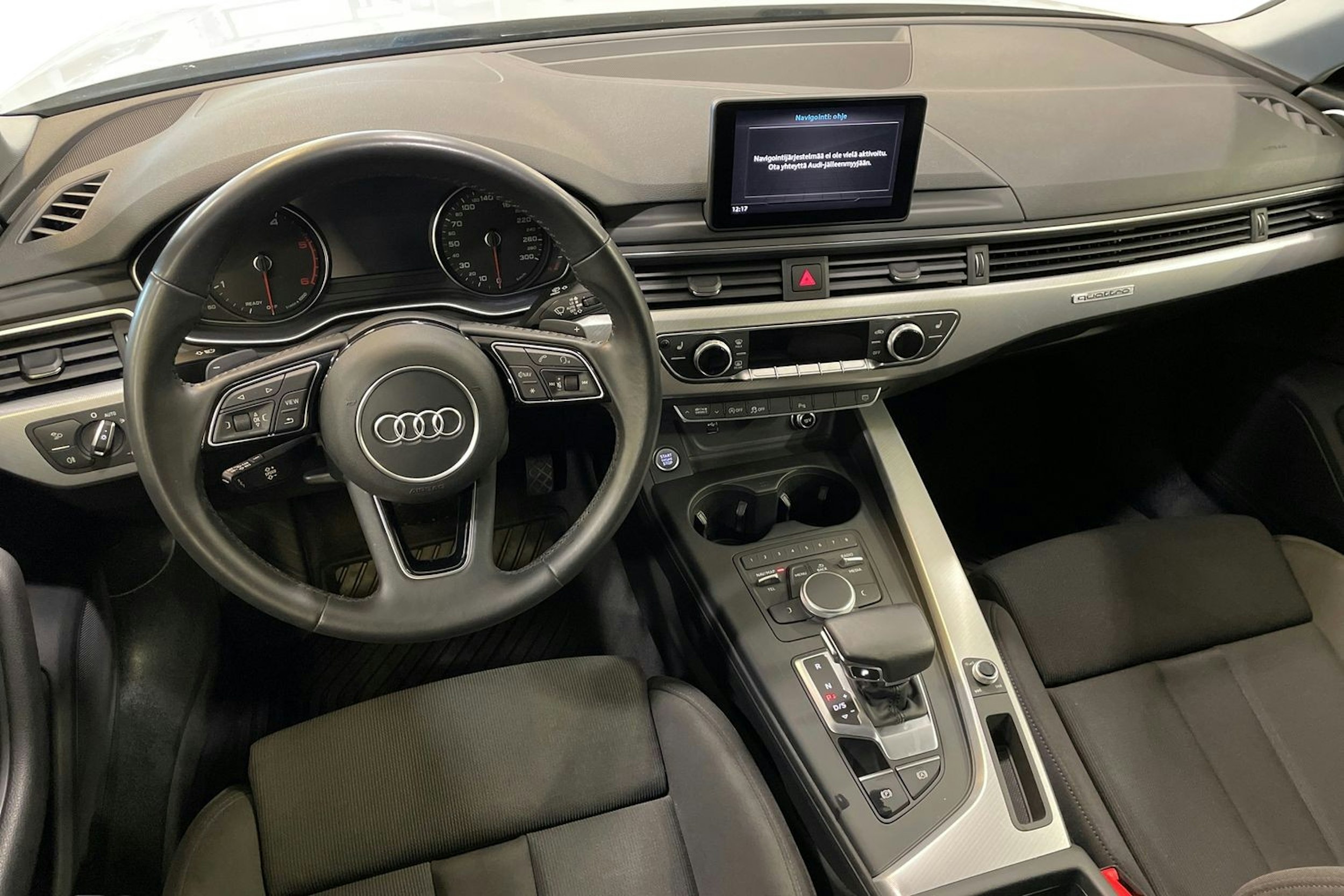 valkoinen Audi A4 2018 kuva 9.