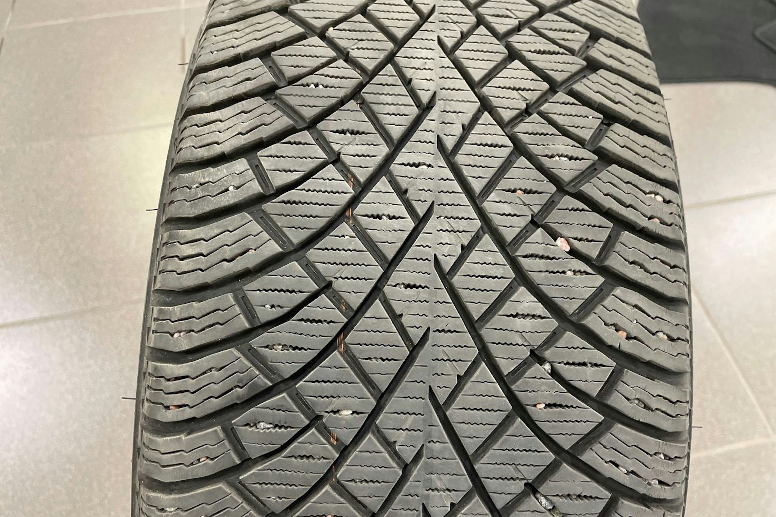 valkoinen Audi A4 2018 kuva 25.