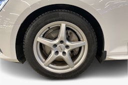 valkoinen Audi A4 2018 kuva 9.