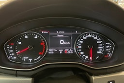 valkoinen Audi A4 2018 kuva 15.