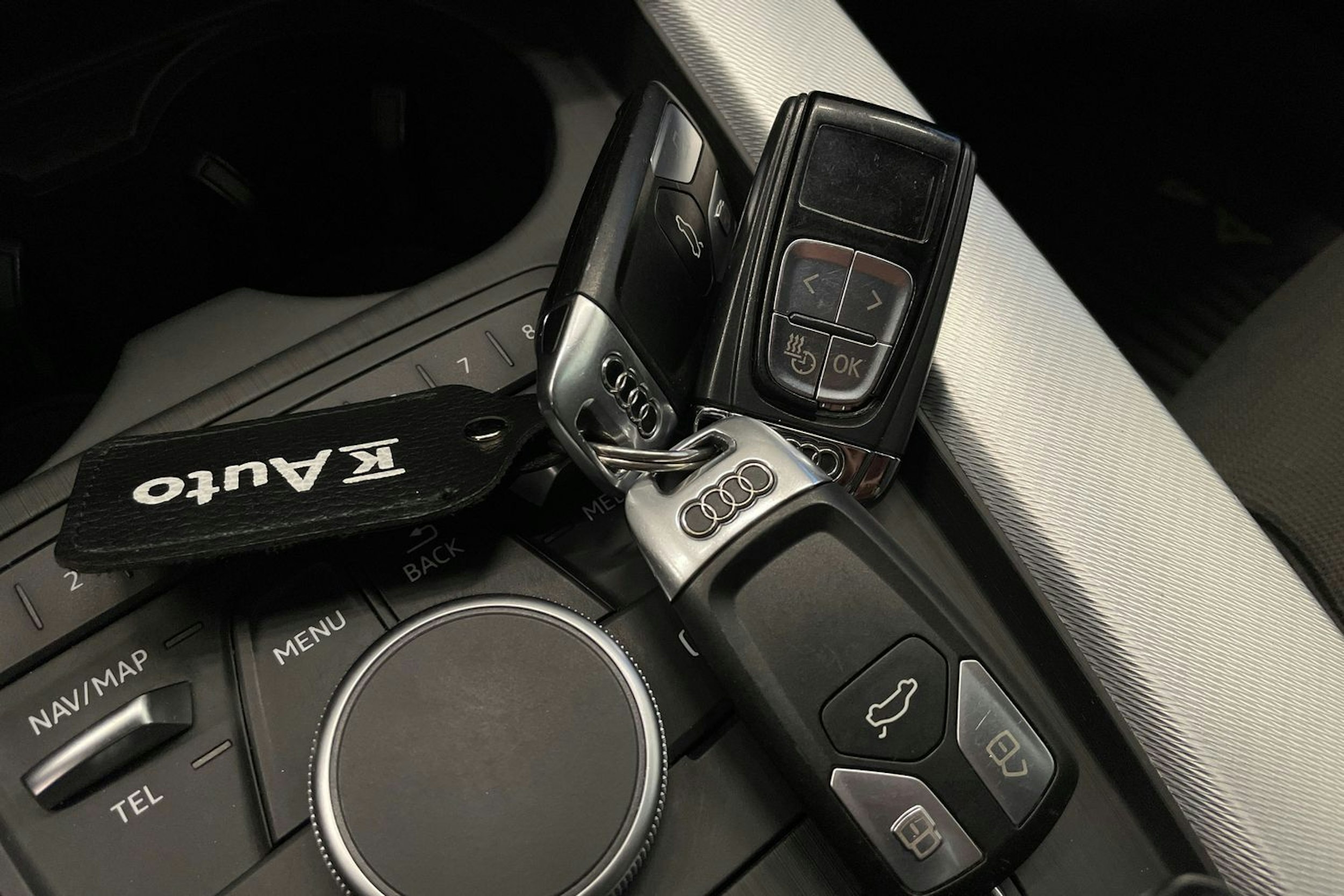 valkoinen Audi A4 2018 kuva 20.