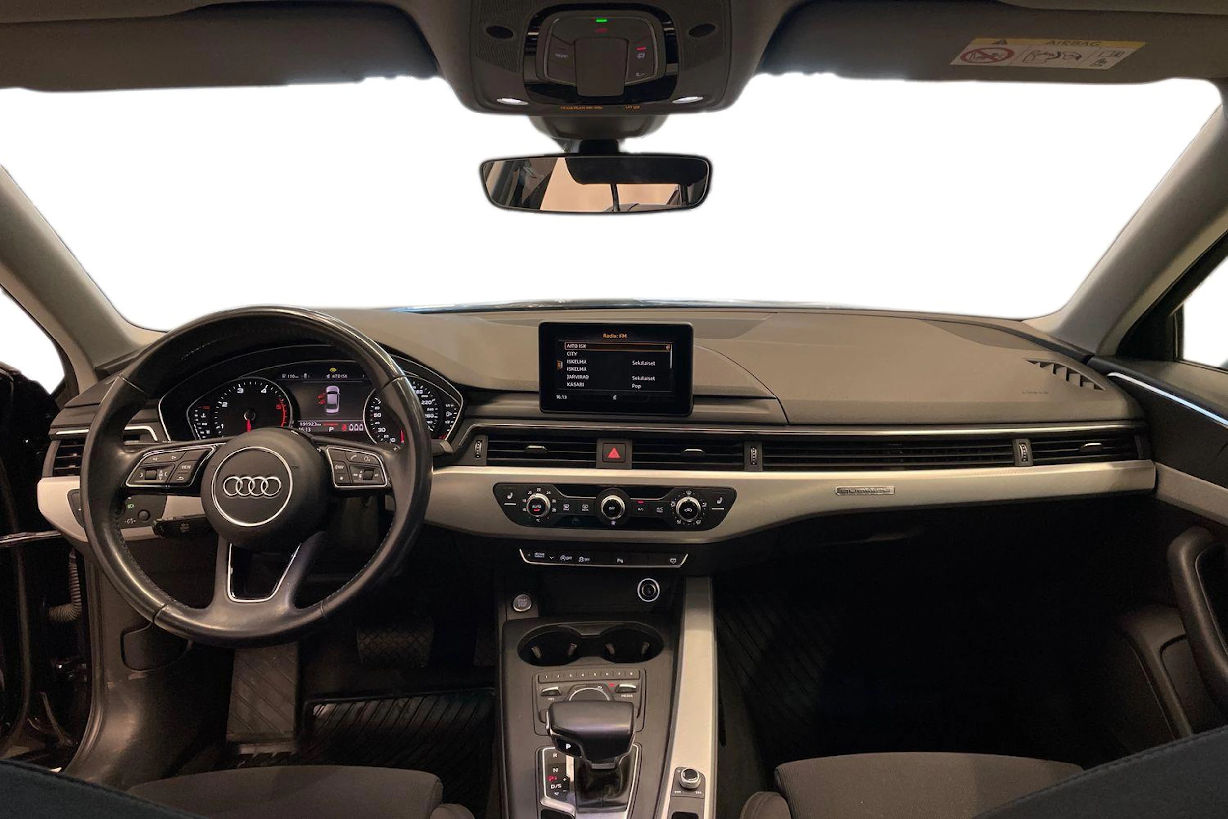 Musta Audi A4 2018 kuva 7.