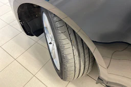 Musta Audi A4 2018 kuva 10.