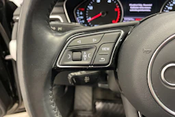 Musta Audi A4 2018 kuva 13.