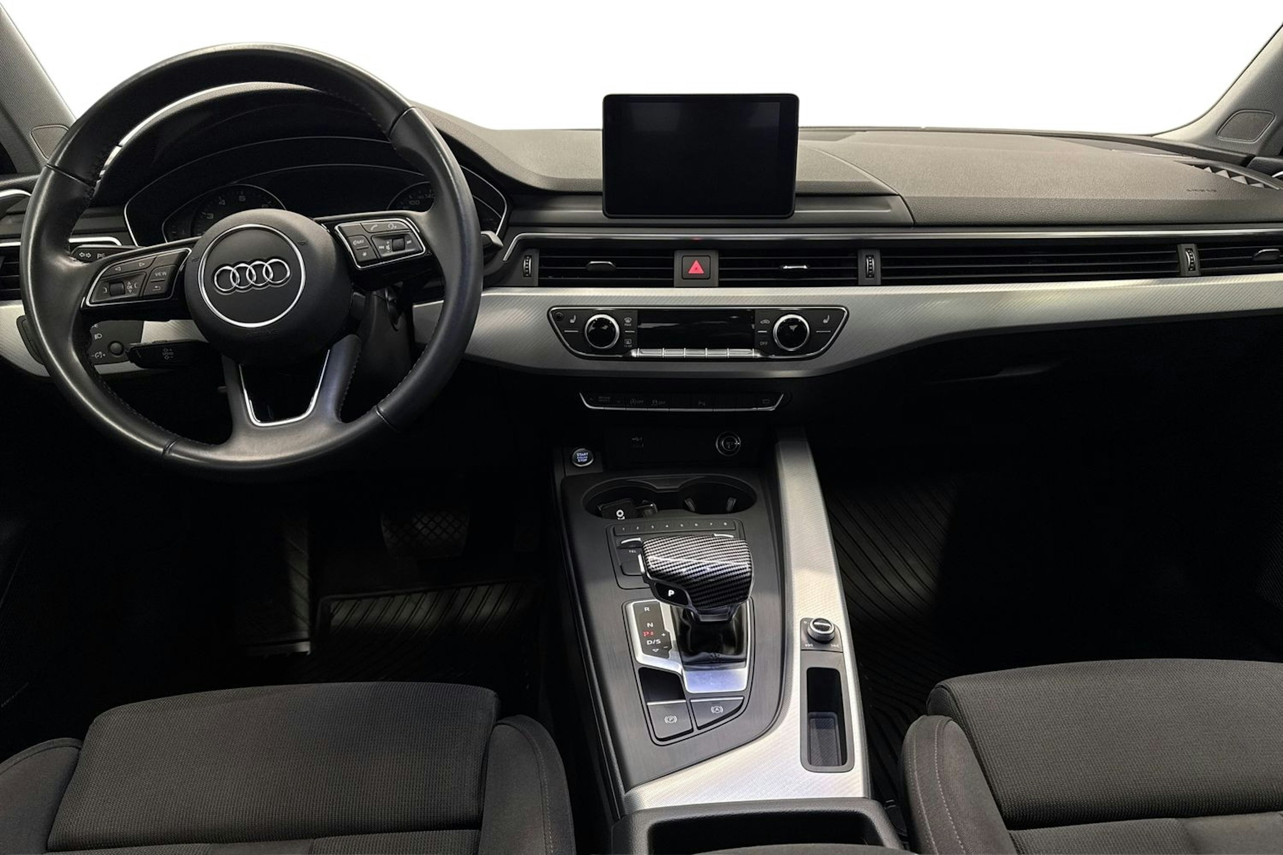 harmaa Audi A4 2018 kuva 9.
