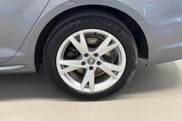 harmaa Audi A4 2018 kuva 13.