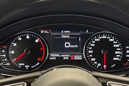 harmaa Audi A4 2018 kuva 15.