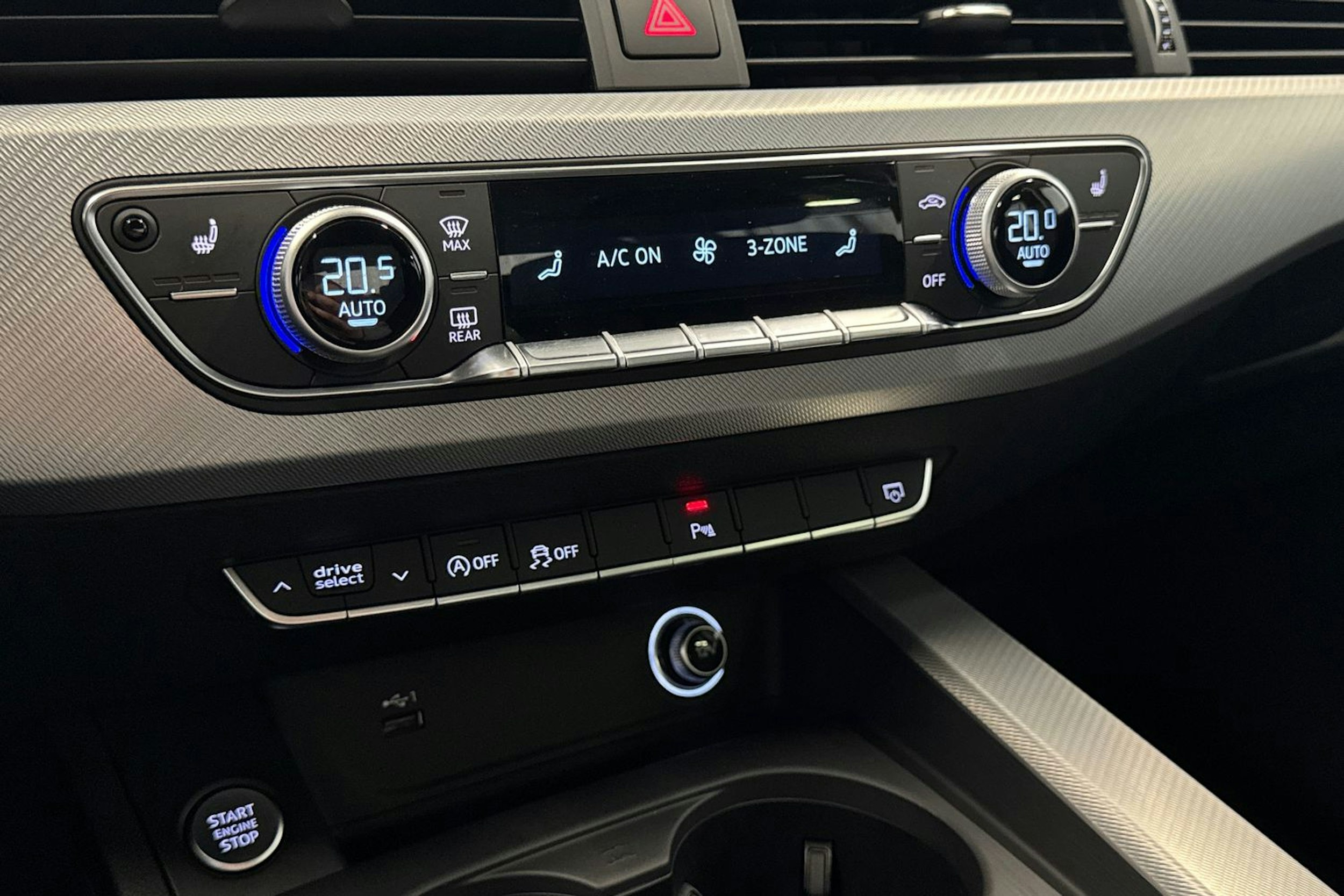 harmaa Audi A4 2018 kuva 17.