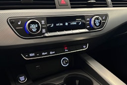 harmaa Audi A4 2018 kuva 17.