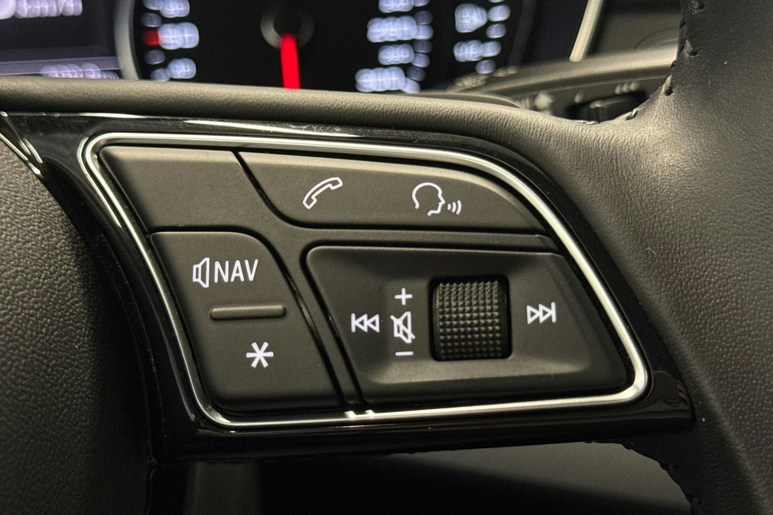 harmaa Audi A4 2018 kuva 19.