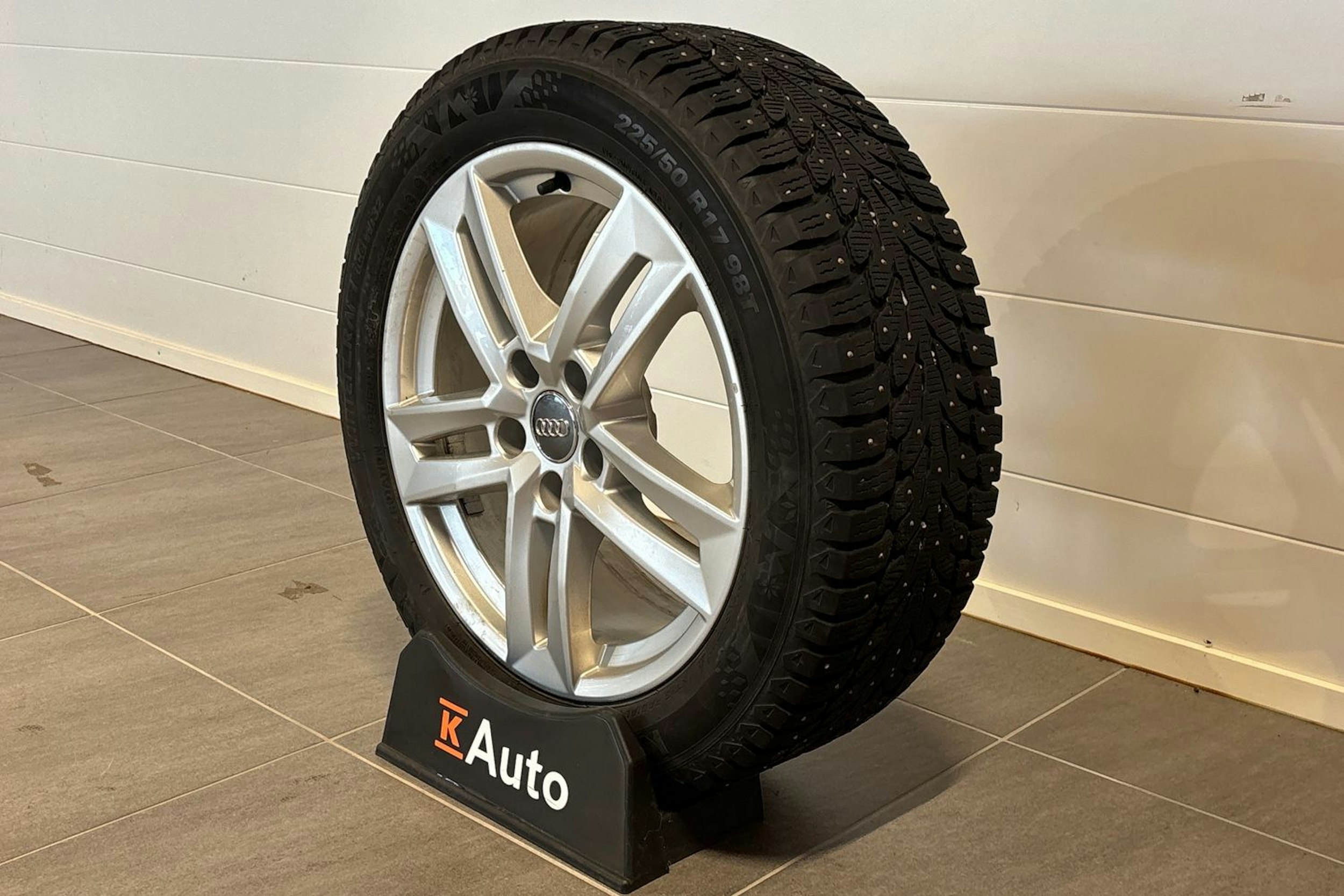Vihreä Audi A4 2018 kuva 12.