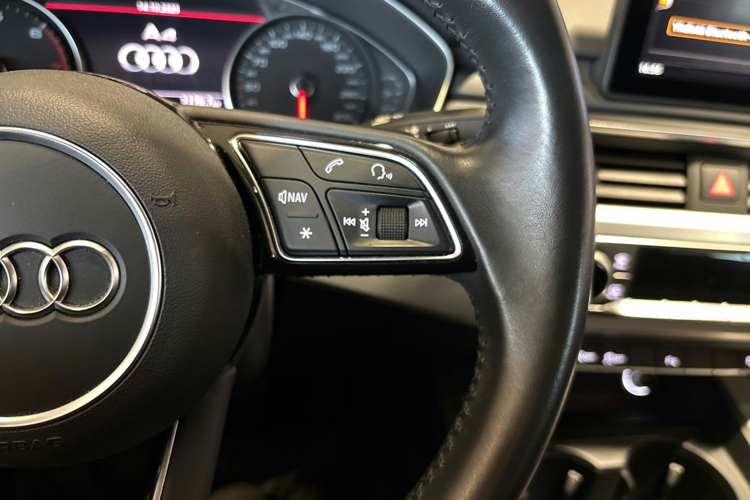 Vihreä Audi A4 2018 kuva 21.