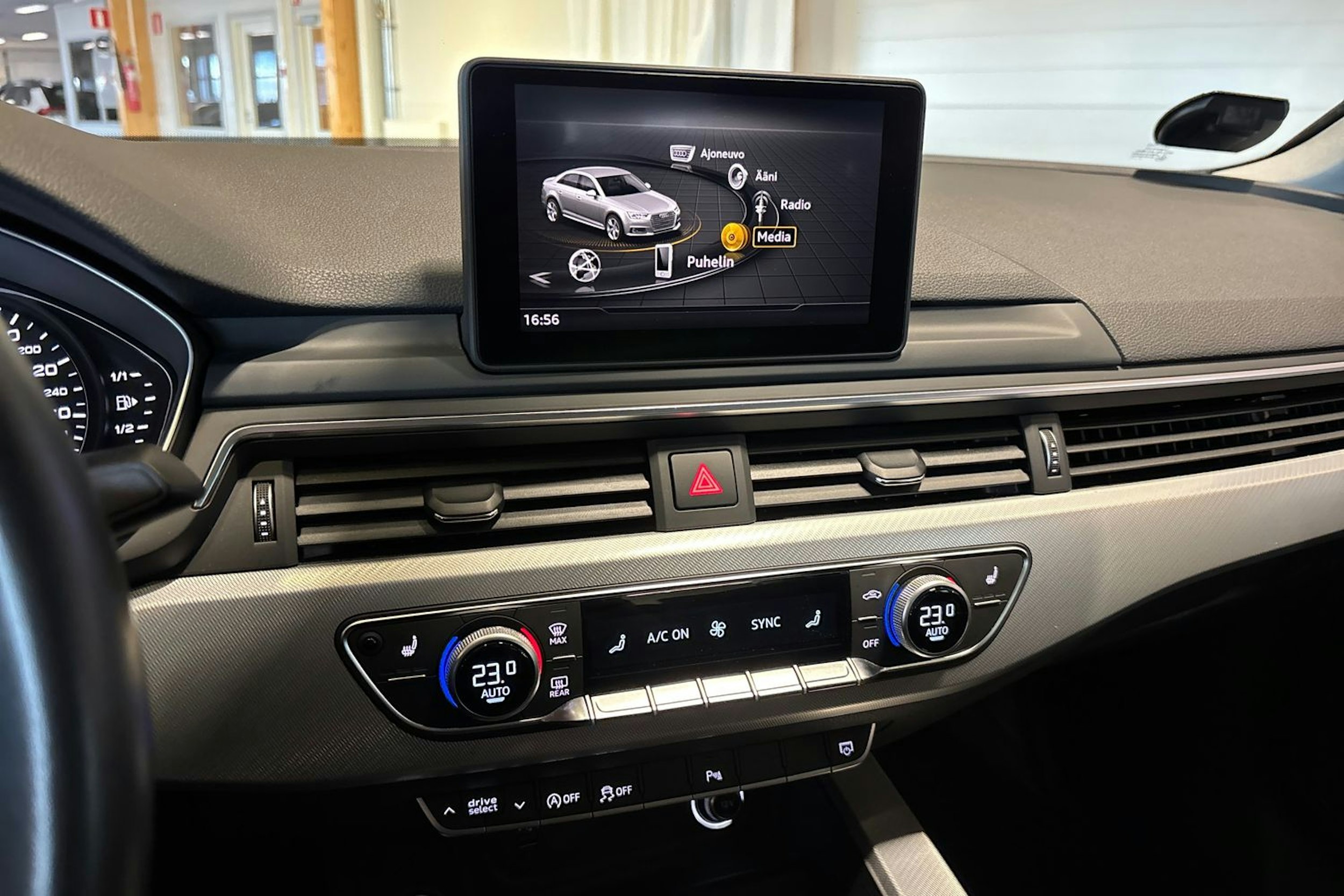 Vihreä Audi A4 2018 kuva 23.