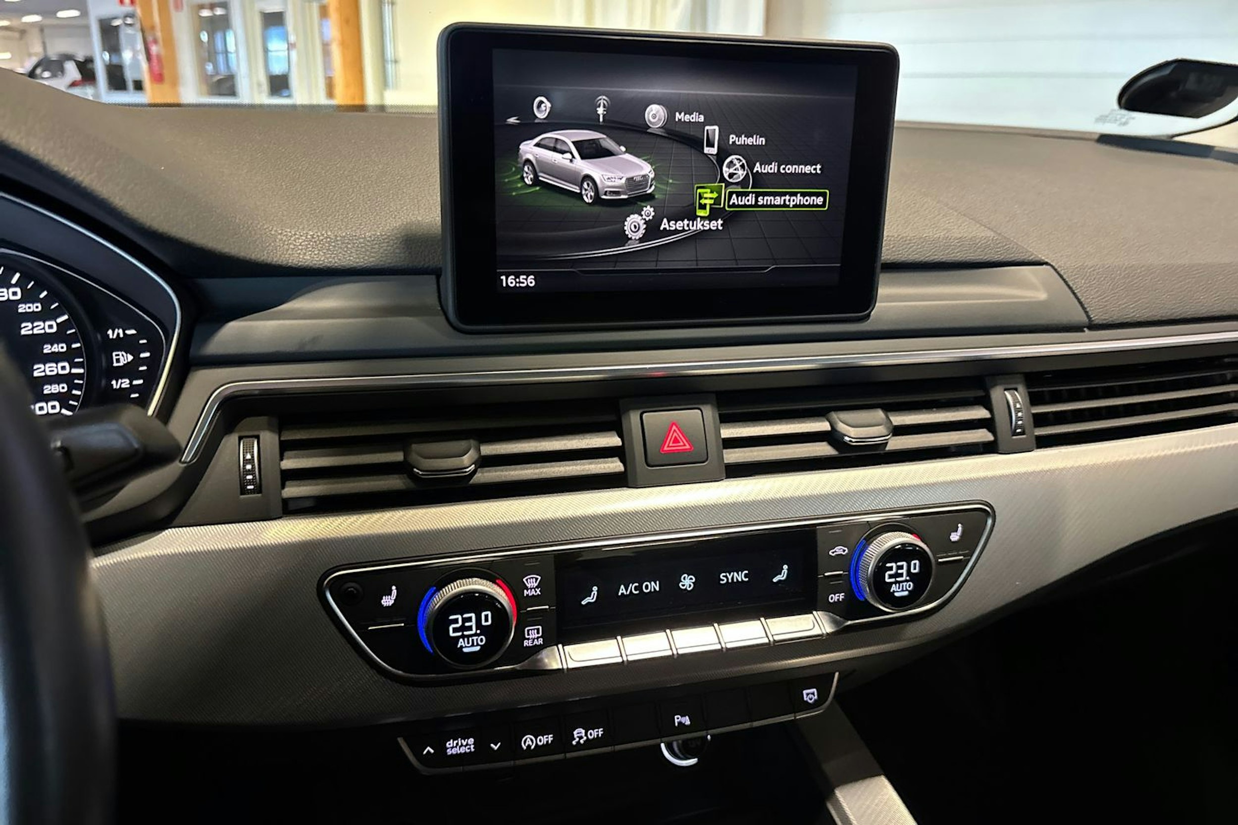 Vihreä Audi A4 2018 kuva 25.