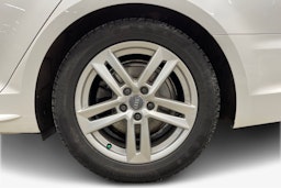 valkoinen Audi A4 2018 kuva 11.