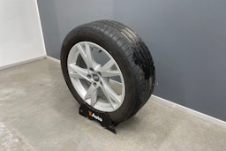 valkoinen Audi A4 2018 kuva 14.