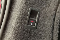 valkoinen Audi A4 2018 kuva 30.