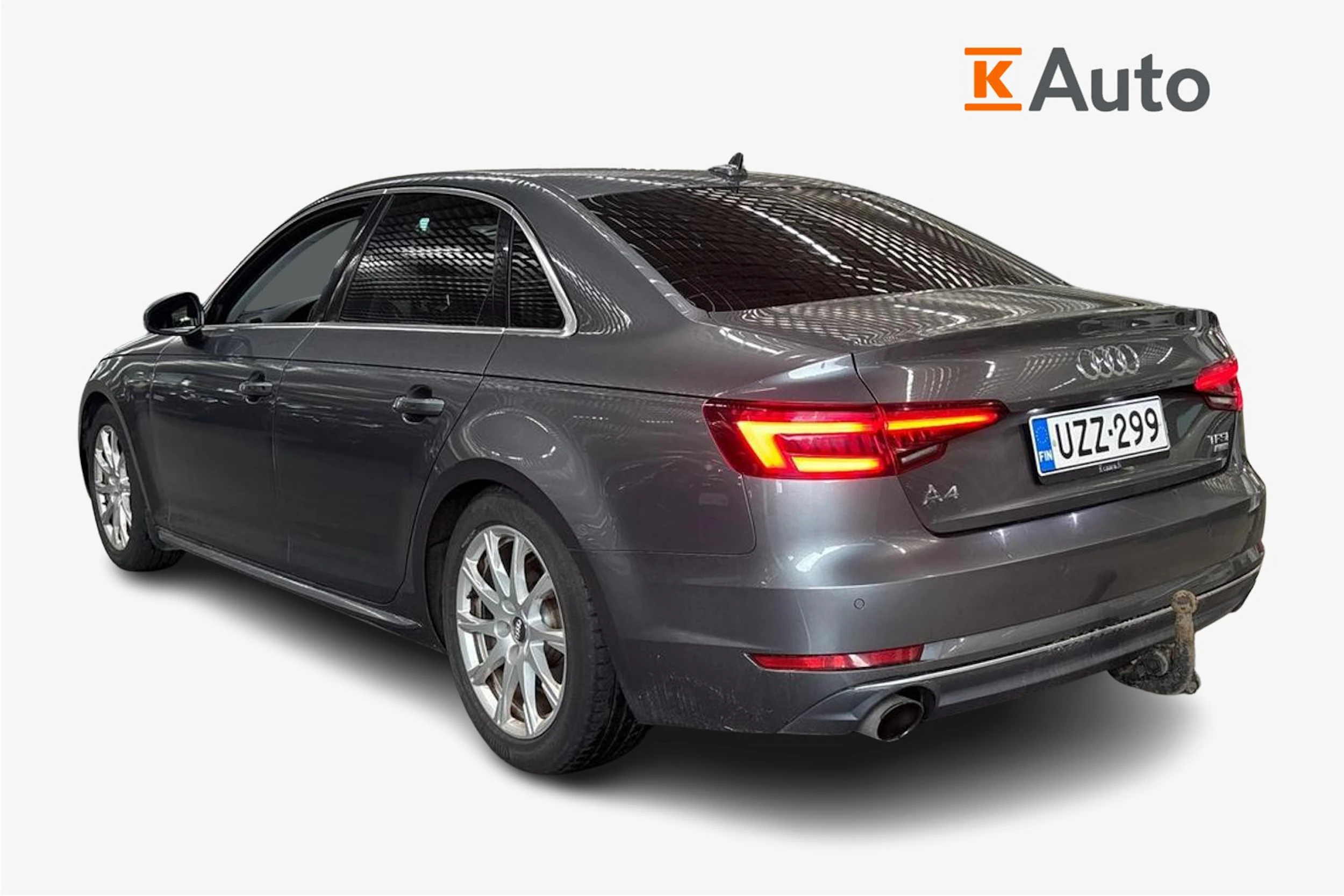Harmaa Audi A4 2018 kuva 2.