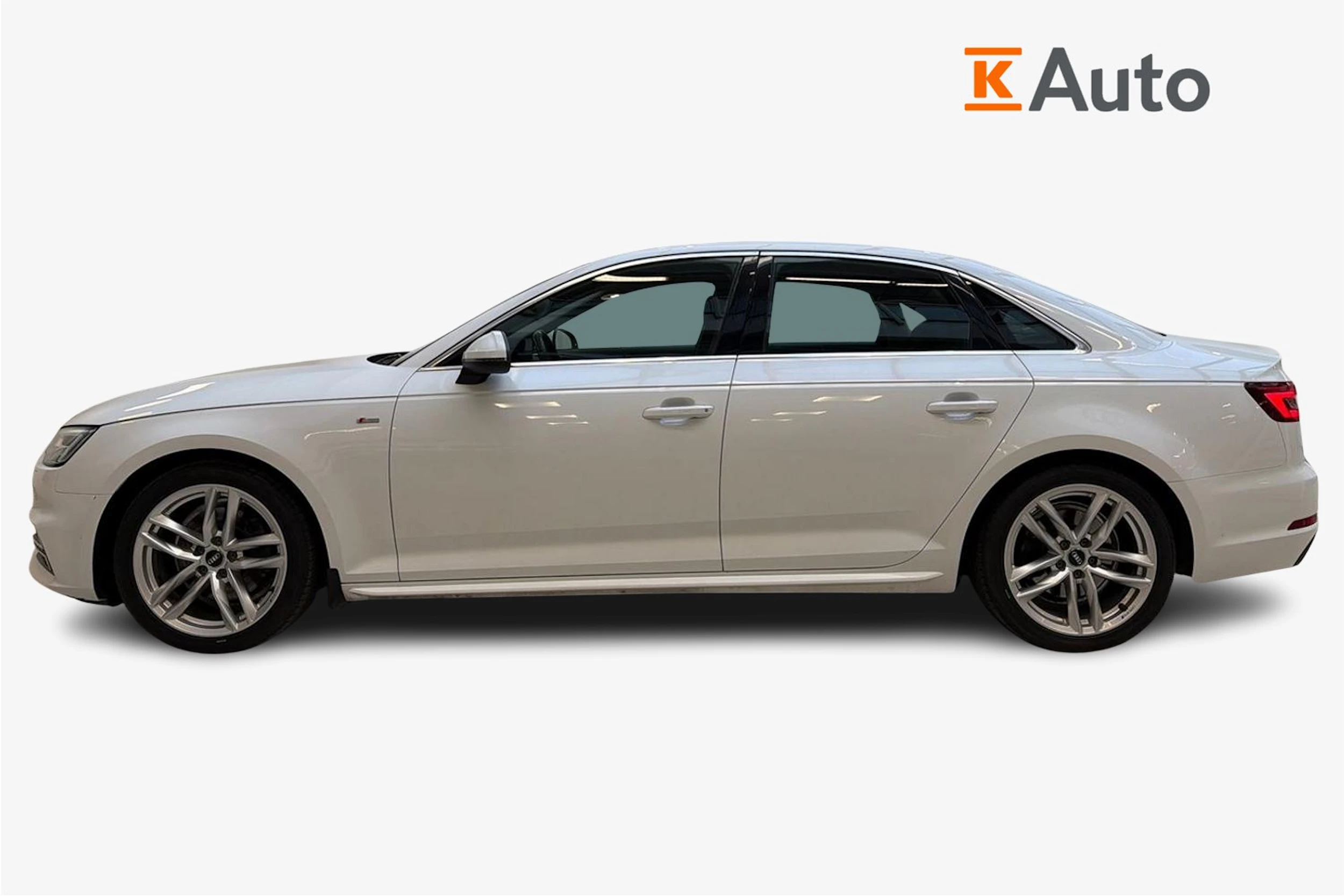 valkoinen Audi A4 2018 kuva 5.
