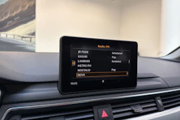 valkoinen Audi A4 2018 kuva 17.