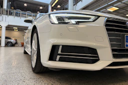 valkoinen Audi A4 2018 kuva 25.