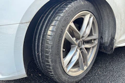 valkoinen Audi A4 2018 kuva 4.
