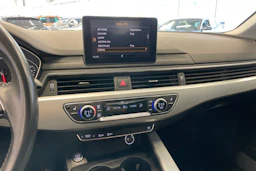 valkoinen Audi A4 2018 kuva 12.