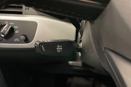 valkoinen Audi A4 2018 kuva 15.