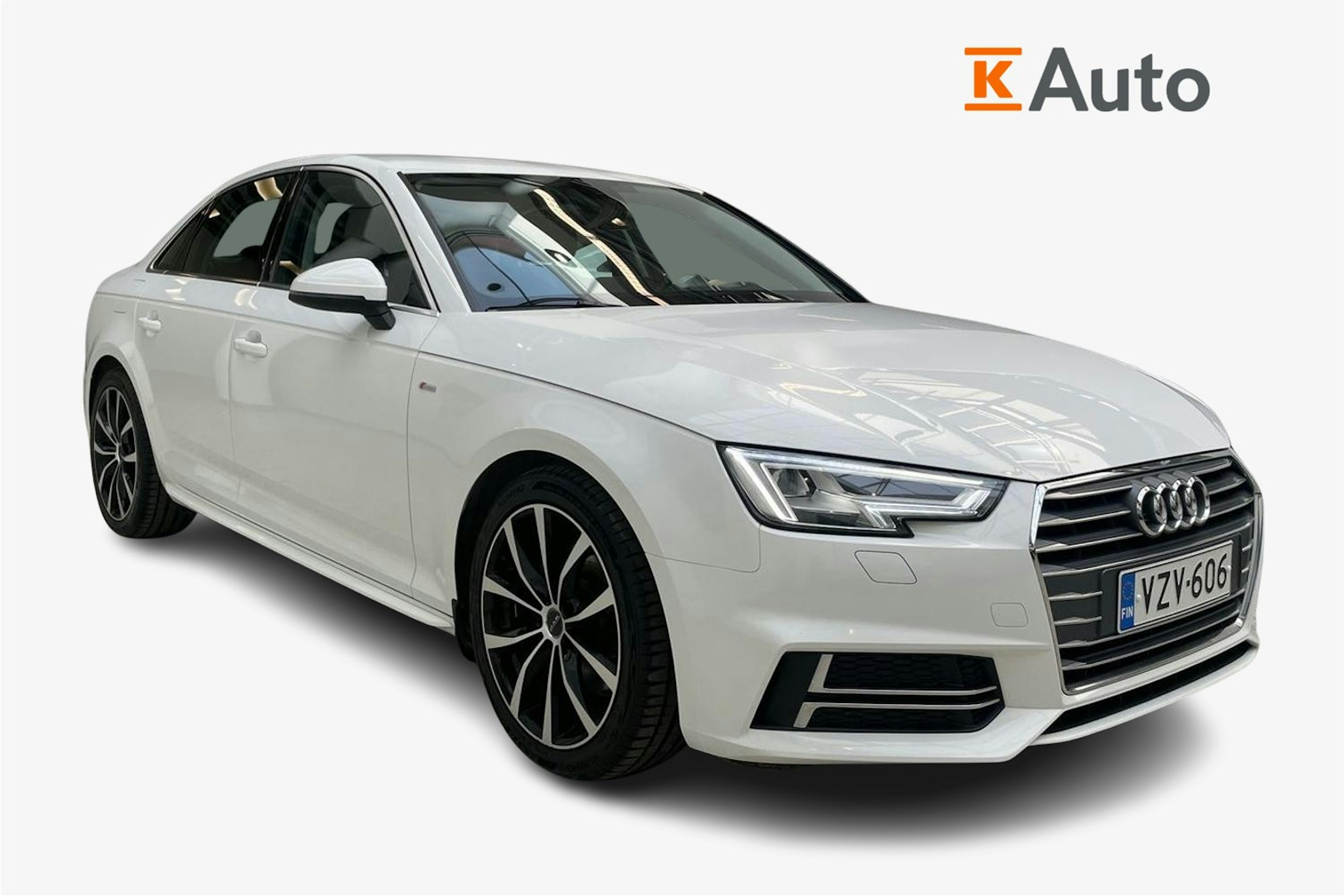 valkoinen Audi A4 2018 kuva 1.