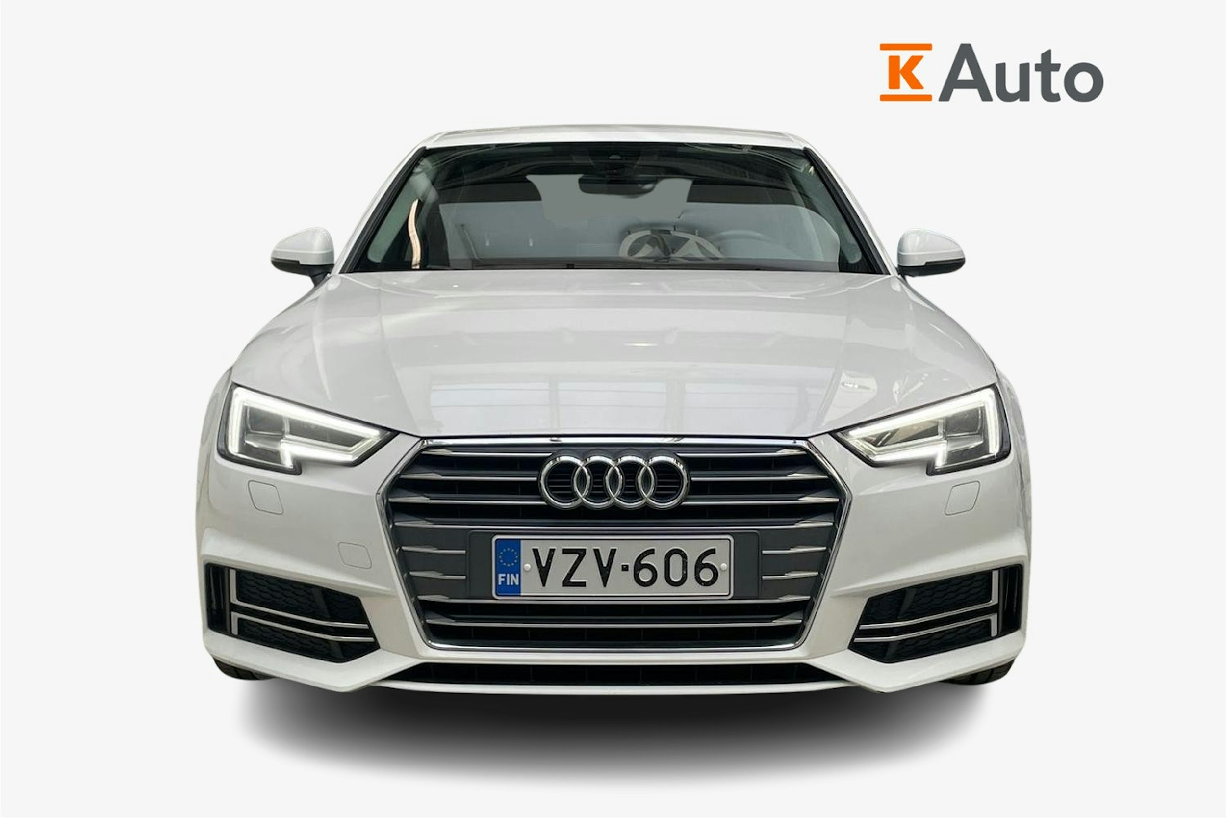 valkoinen Audi A4 2018 kuva 5.