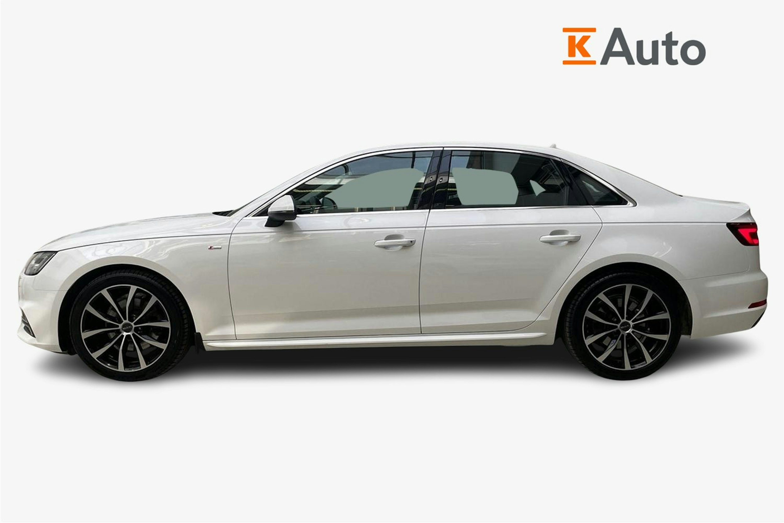 valkoinen Audi A4 2018 kuva 6.