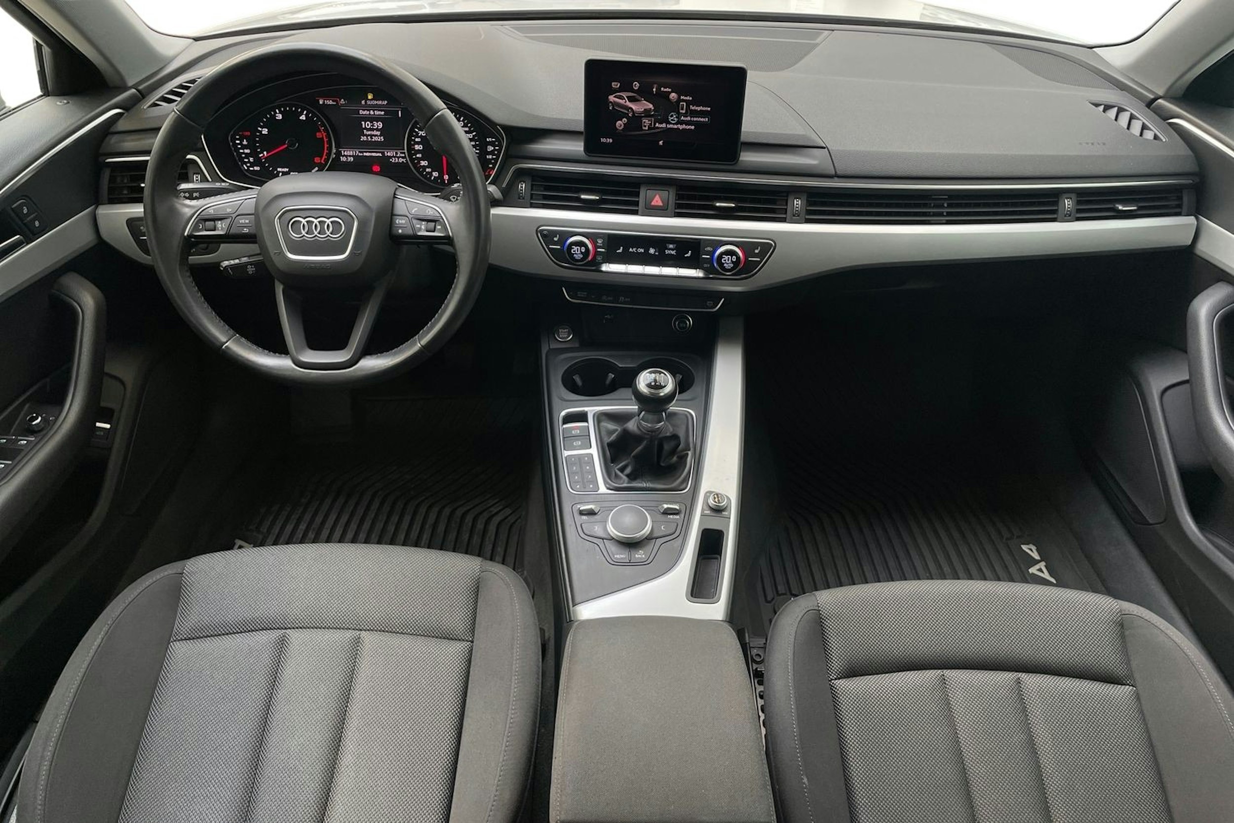 valkoinen Audi A4 2018 kuva 9.