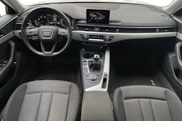 valkoinen Audi A4 2018 kuva 9.